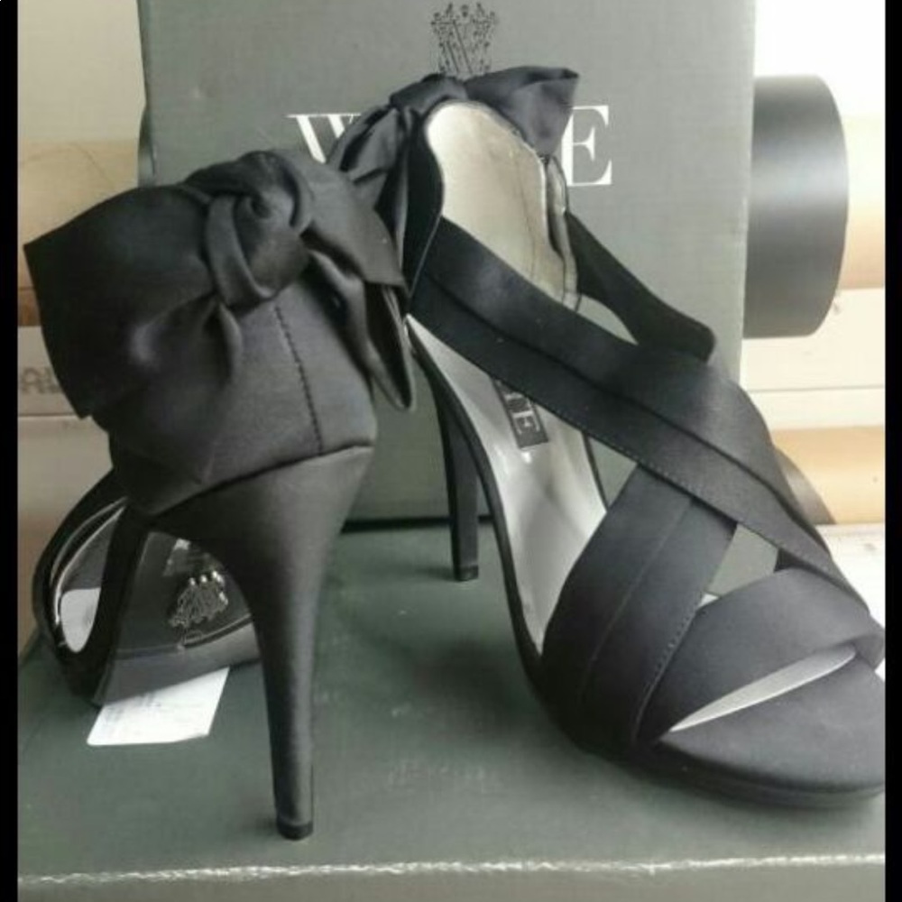 Vera wang heels